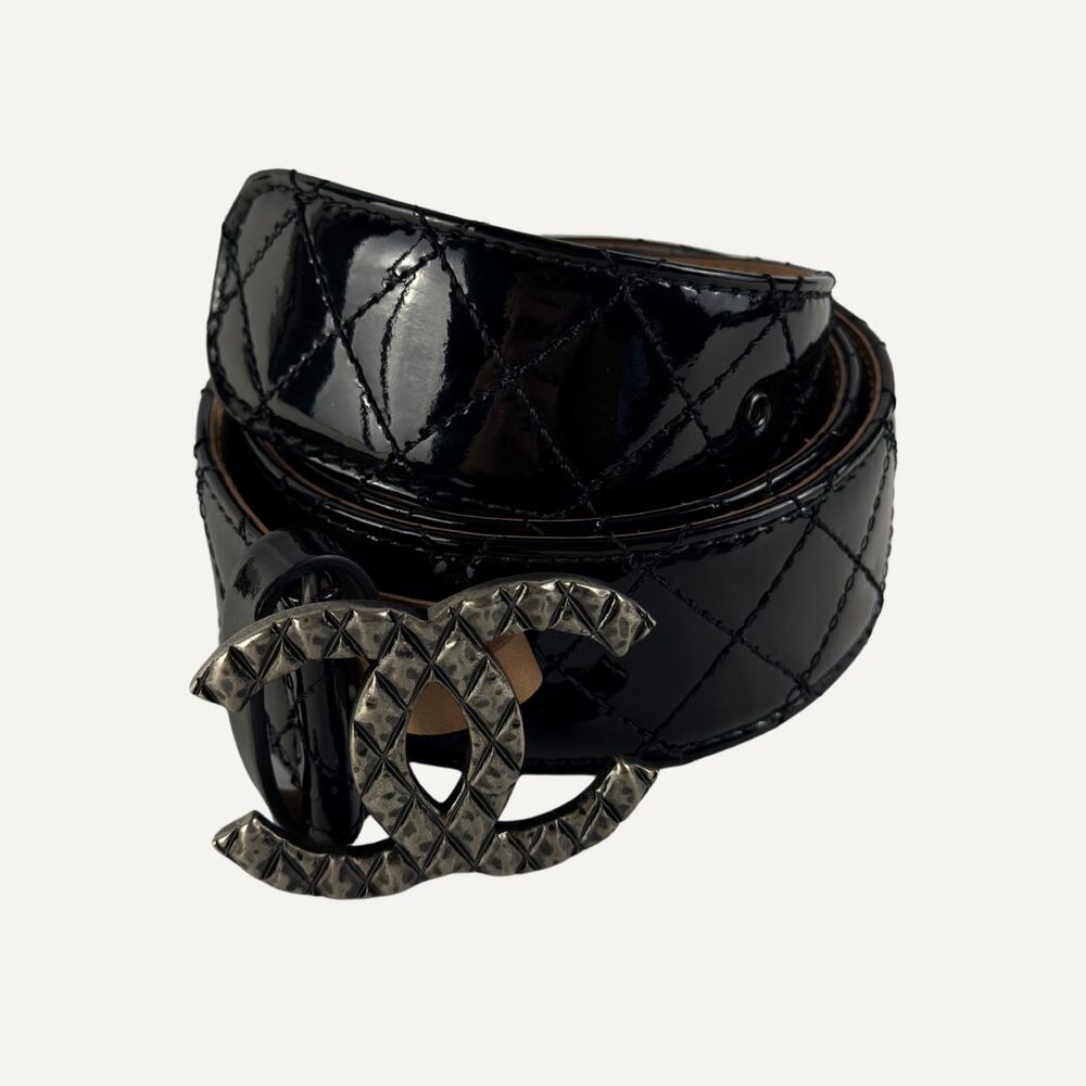 Chanel Black Quilted Patent Leather CC Logo Buckle Belt Size 80 32 Unisex